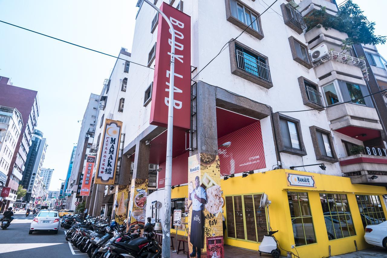 Zhongxiao Dunhua Homestay Taipei Bagian luar foto