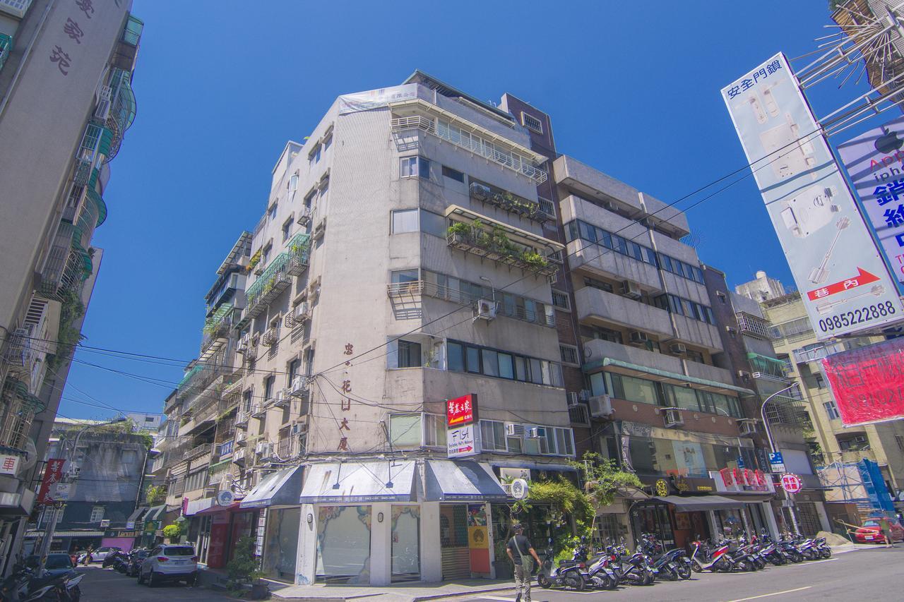 Zhongxiao Dunhua Homestay Taipei Bagian luar foto